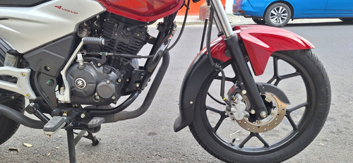 Bajaj Dyscover 125, 2023, Único Dueño