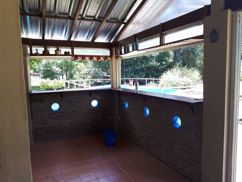 Imagen 16 de 18 de Casa Quinta En Barrio Los Bosquecitos!!!