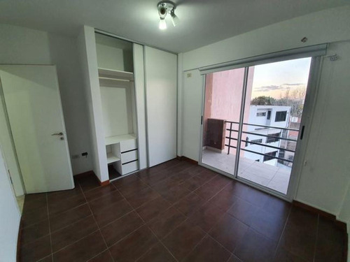 Departamento 2 Amb Con Balcon Y Cochera A 200m Est Bosch