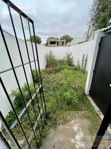 Imagen 22 de 24 de Dúplex En Venta 2 Dormitorios, Cochera. La Plata- Villa Elvira- Zona Sur