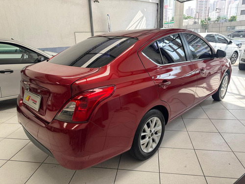 Nissan Versa Versa 1.6 16V SV (Flex)