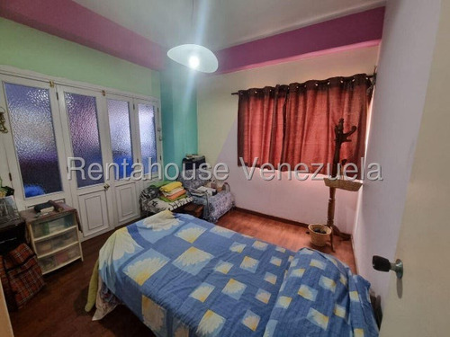 Ana Karina Molleja Vende Amplio Apartamento Zona Este Barquisimeto, Lara/ Akm