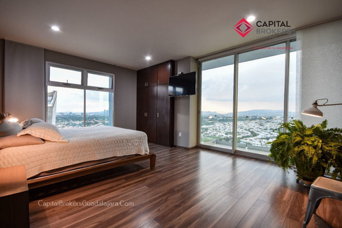 Penthouse De Super Lujo En Venta En Attala Zona Andares