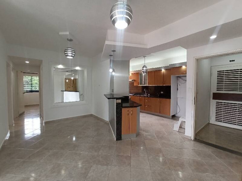 Imagen 4 de 14 de Apartamento En Venta En Naguanagua