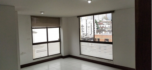 Consultorio En Para Venta En Versalles (23949).