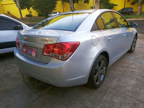 Imagem 6 de 10 de Cruze Lt 1.8 Flex Automático - 2012