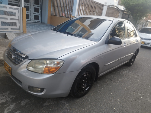 Kia Cerato 1.6 Lx 105 hp