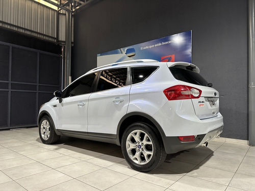 Ford Kuga 2.5 Titanium At 4x4 L (ku05)