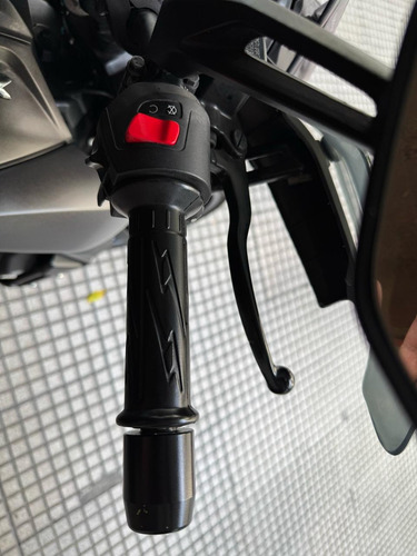 Dominar 400 - Tourer Black - 2024 (linea Nueva)