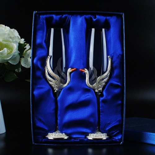 Imagen 2 de 7 de Accesorios Brindis Novios Cisnes