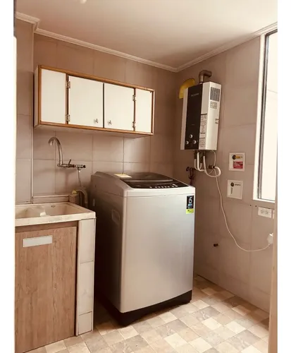 Vendo Apartamento En Laureles Medellín En Edificio De 185 M², Piso 1