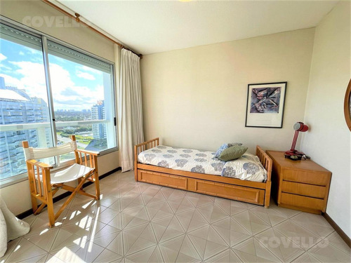 Imagen 17 de 30 de Excelente Unidad De 4 Dormitorios En Suite, Primera Fila Al Mar En Playa Brava - Punta Del Este