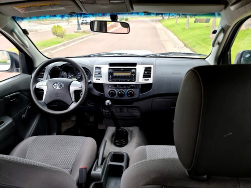 Toyota Hilux 2.5 Tdi C/d 4x2 Dx Pack 2abg Abs (120cv) (l12)