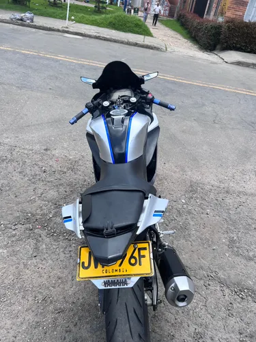 R15 V3 Bastante Jugueteada Con Soat Y Tecno Nuevos