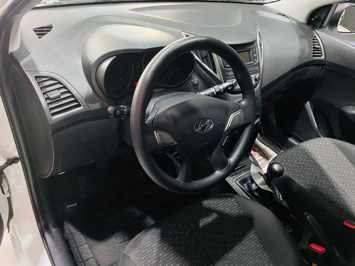 Imagem 12 de 15 de Hyundai Hb20 1.0 Comfort Plus 12v Flex 4p Manual