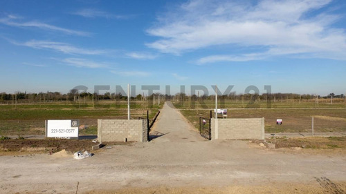 Venta De Lotes En Condominio. Los Hornos. La Plata