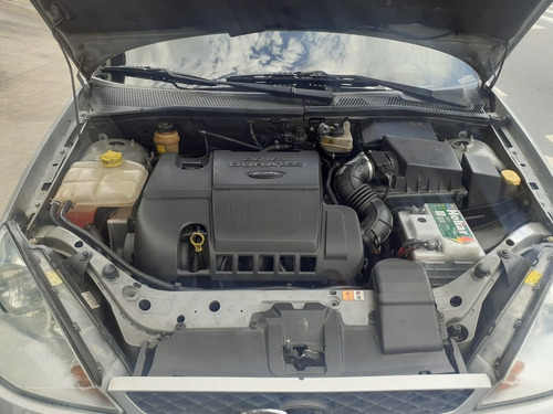 Imagem 8 de 11 de Ford Focus 2007 2.0 Ghia Aut. 5p