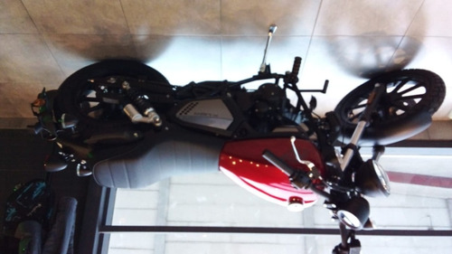 Imagen 14 de 25 de Keeway K-light 202 Benelli Store Pilar F