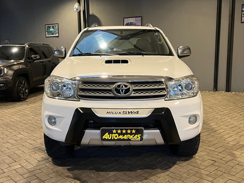 Toyota SW4 SRV D4-D 4x4 3.0 TDI Dies. Aut