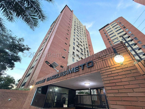 Apartamento En Venta Al Este De Barquisimeto  R E F  2 - 4 - 9 - 8 - 6 - 2  Mehilyn Perez 