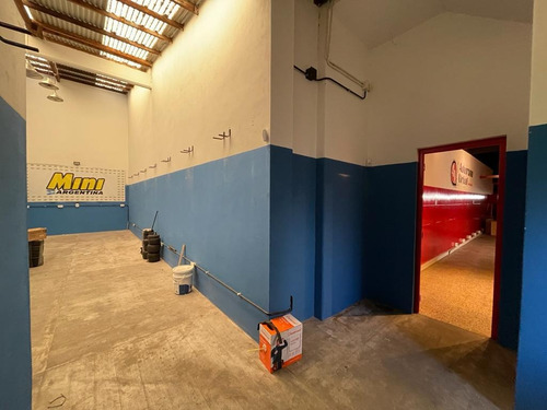 Imagen 7 de 10 de Galpon/local En Alquiler De 230m2 - Avellaneda