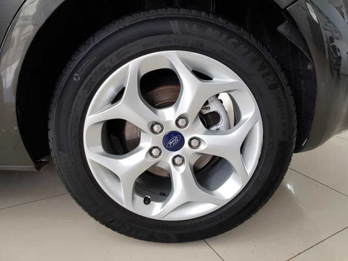 Ford Focus Titanium 2.0 16v(mec.) 5p (flex)