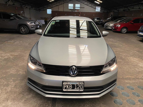 Volkswagen Vento 2.0 Advance 115cv 2015
