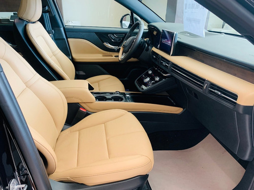 Imagen 8 de 10 de Lincoln Corsair 2021