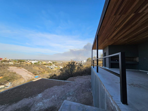 Casa En Venta La Deseada Country 3d Con Vista