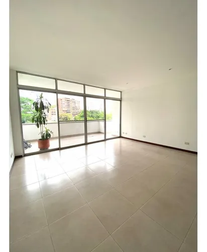 Venta Apartamento De 230mtrs2 En El Peñón, Oeste De Cali 8313.
