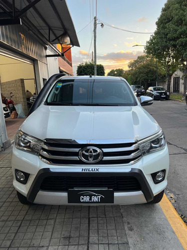 Imagen 6 de 12 de Toyota Hilux 2.8 Cd Srx 177cv 4x4 At /// 2016 - 144.000km