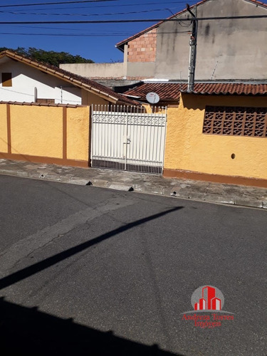 Casa À Venda No Bairro Parque Jaraguá - Taubaté/sp - 791
