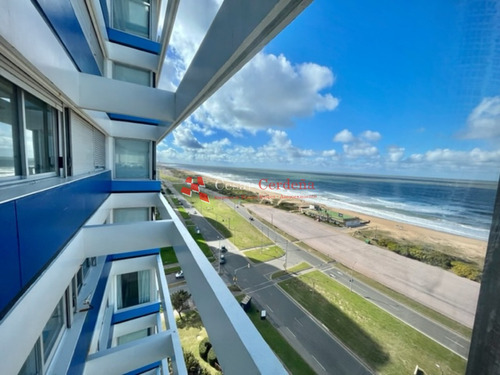 Venta - Piso Alto, Gran Planta, 3 Dormitorios Frente Al Mar En La Brava