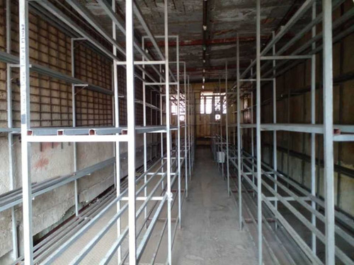 Imagen 3 de 4 de Local Comercial Centro De Puerto Cabello Ideal Para Zapatería
