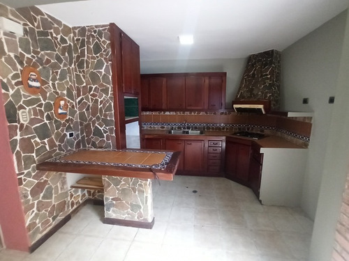 Imagen 12 de 15 de En Venta Townhouse En El Remanso, Residencia Villa Maporal, San Diego.