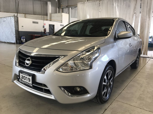 Imagen 1 de 15 de Nissan Versa 4 Puertas
