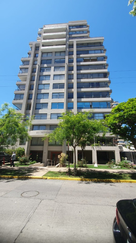 Espacioso Depto En Privilegiada Ubicación En Viña Del Mar
