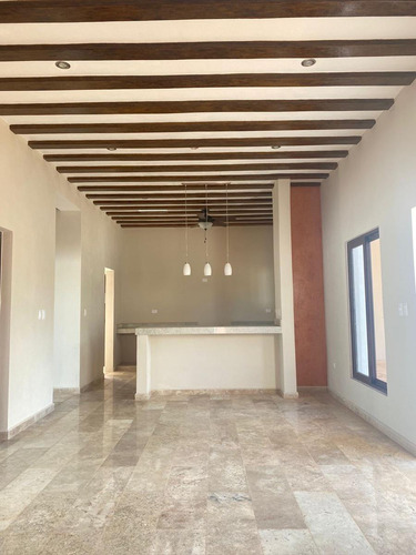 Casa En Venta En Valladolid, Privada Fincas Los Álamos, Modelo Sisal, A 12 Meses.