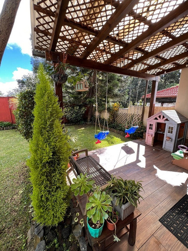 Imagen 25 de 30 de Vendo Hermosa Casa, Excelente Diseño Con Finos Acabados De Madera