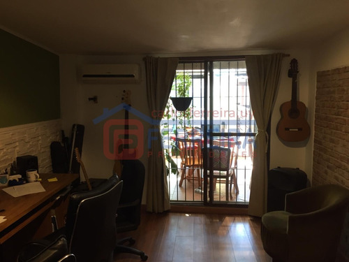 Vende Casa 3 Dormitorios Y Apartamento 1 Dormitorio