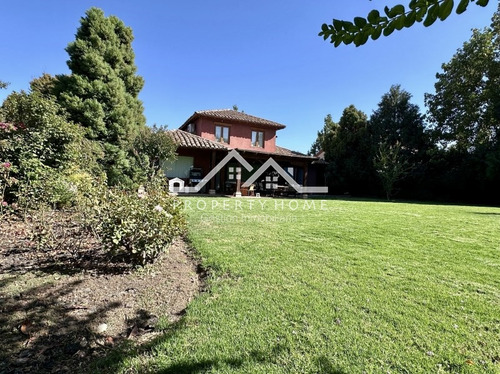Preciosa Casa En Venta 5 Dorm Piedra Roja Chicureo Colina