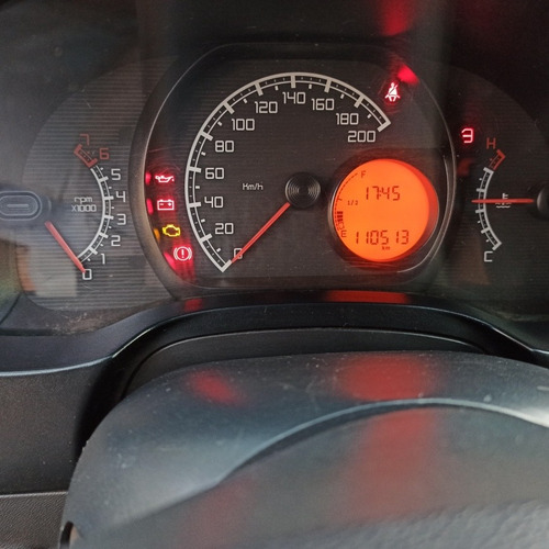 Imagem 11 de 14 de Fiat Strada 2015 1.4 Working Flex 2p