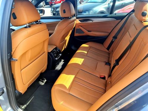 Imagen 10 de 15 de Bmw Serie 5 550i M 2019