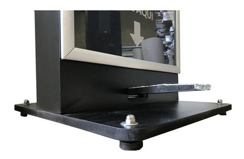 Imagem 8 de 12 de Alcool Em Gel Totem Display Para Shoppings Bancos E Lojas