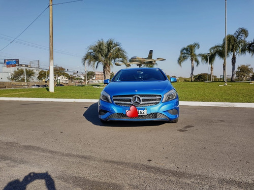 Imagem 2 de 15 de Mercedes A200 Urban