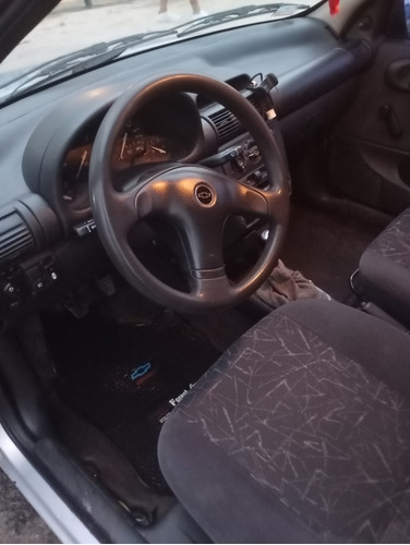 Chevrolet Corsa 1.7 D Gl Aa Dh Sw