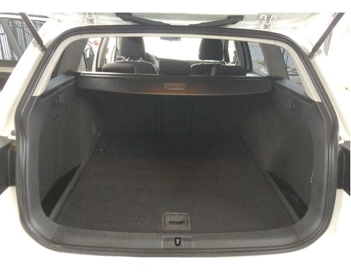 Imagen 12 de 14 de Volkswagen Golf Variant 2016 1.4 Comfortline Tsi Dsg