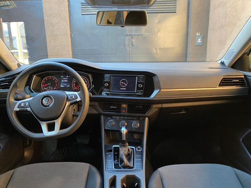 Imagen 4 de 10 de Volkswagen Jetta Comfortline Tip 2019