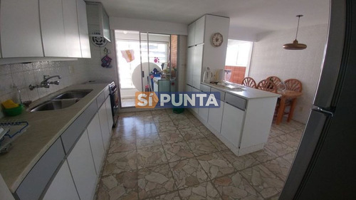 Imagen 6 de 20 de Apartamento En Venta - Playa Mansa