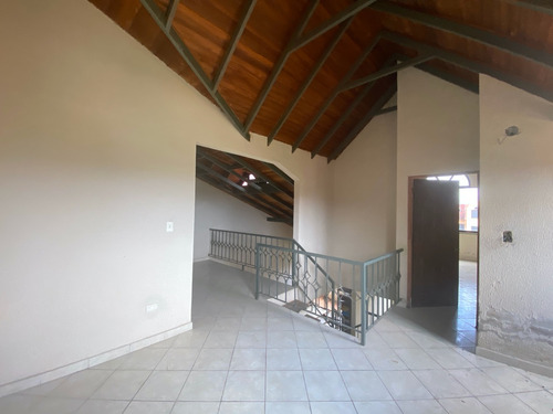 En Venta Pent House, Res. Poblado De San Diego